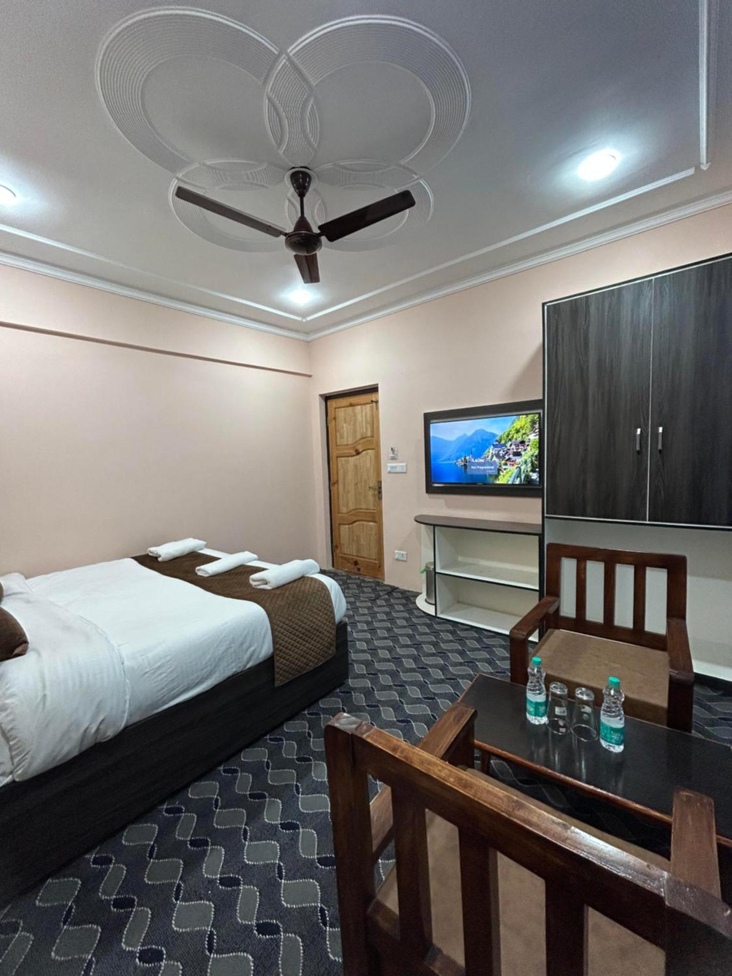 Fair Mount, Airport Road, Humhama Srinagar Hotell Eksteriør bilde